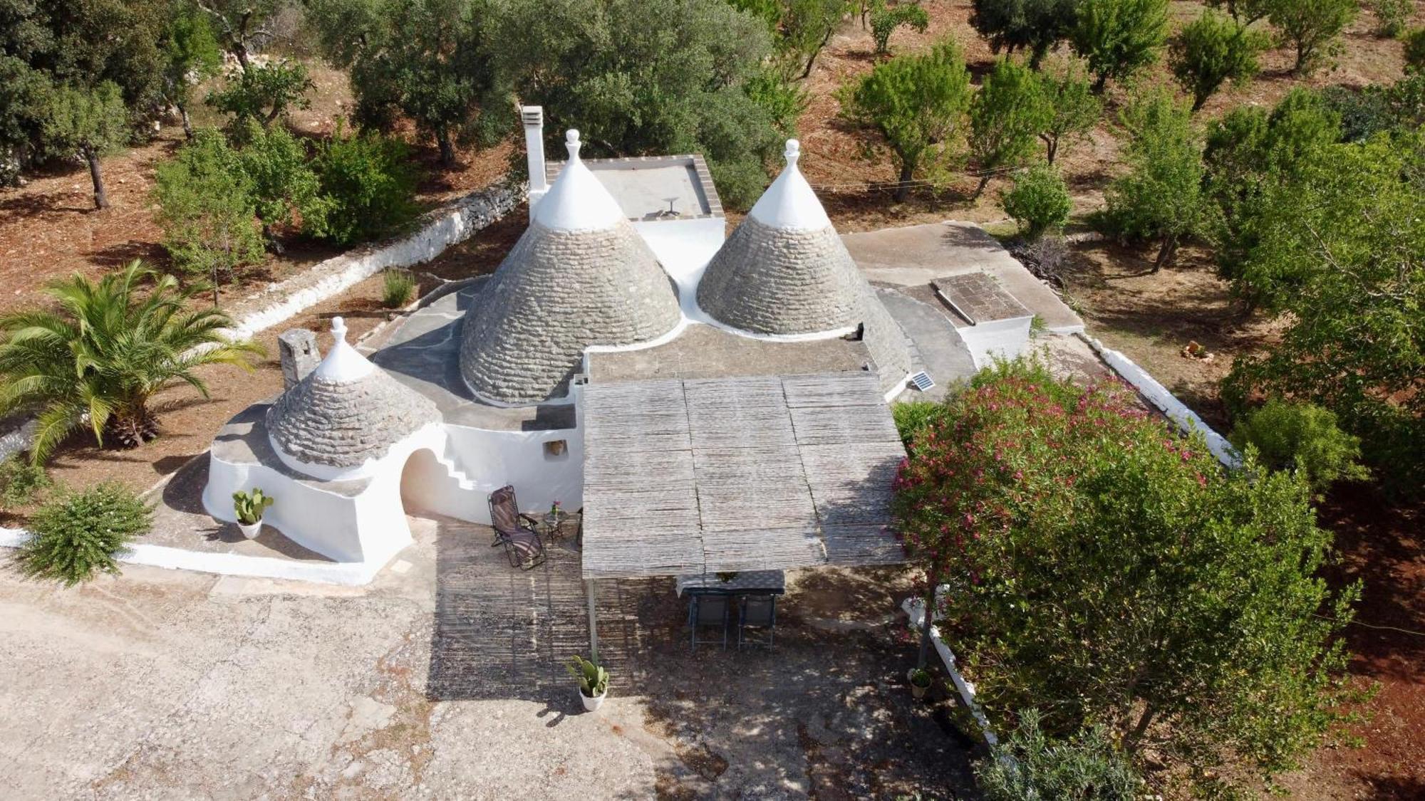 Trullo Canopo Чельє-Мессапіка Екстер'єр фото